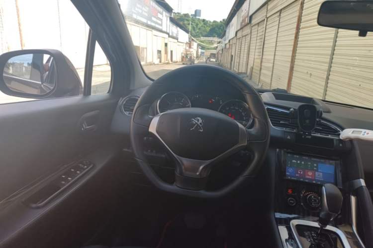 Used Peugeot 3008 2013 2.0L Automatic Trend Edition Steering Wheel