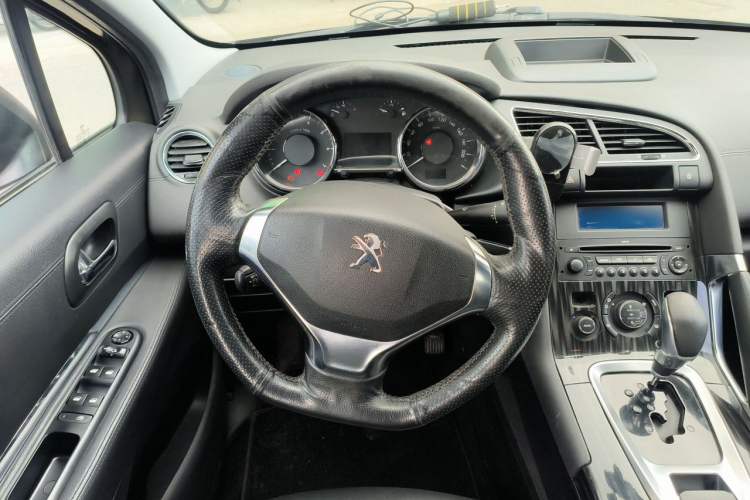 Used Peugeot 3008 2013 2.0L Automatic Trend Edition Steering Wheel