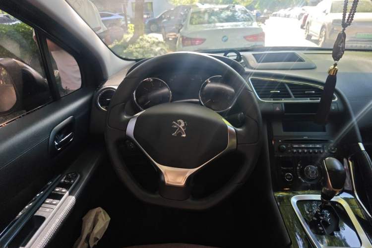 Used Peugeot 3008 2013 2.0L Automatic Trend Edition Steering Wheel