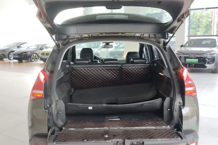 Used Peugeot 3008 2013 1.6THP Automatic Prestige Edition Trunk
