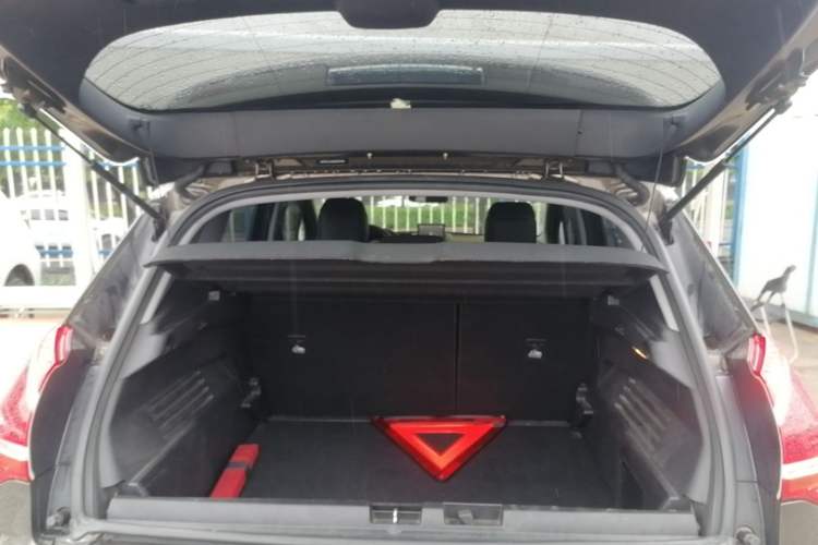 Used Peugeot 3008 2013 1.6THP Automatic Prestige Edition Trunk