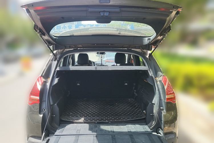Used Peugeot 3008 2013 1.6THP Automatic Prestige Edition Trunk
