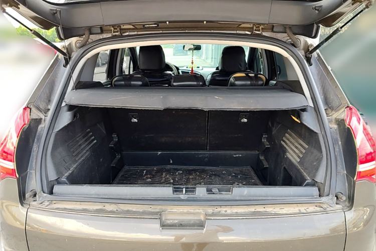 Used Peugeot 3008 2013 2.0L Automatic Trend Edition Trunk