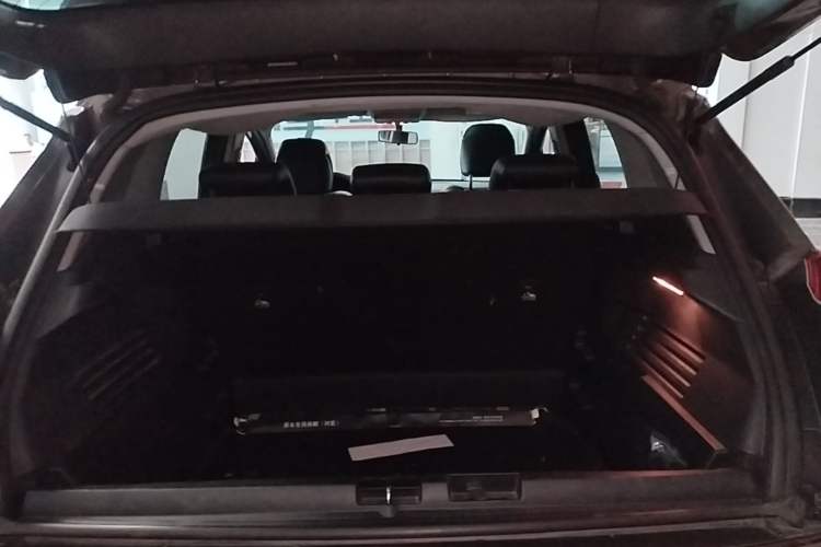 Used Peugeot 3008 2013 2.0L Automatic Trend Edition Trunk