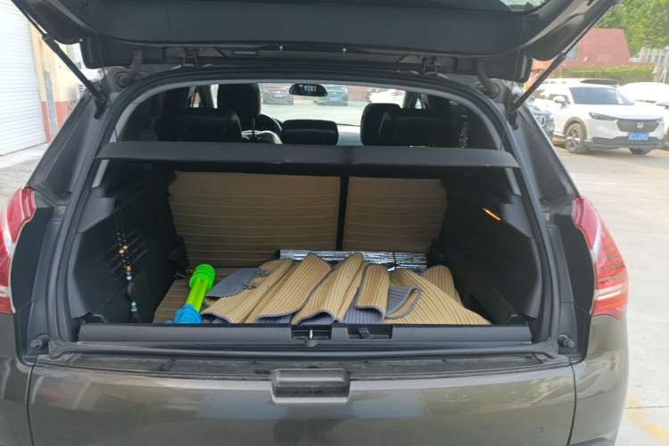Used Peugeot 3008 2013 2.0L Automatic Trend Edition Trunk