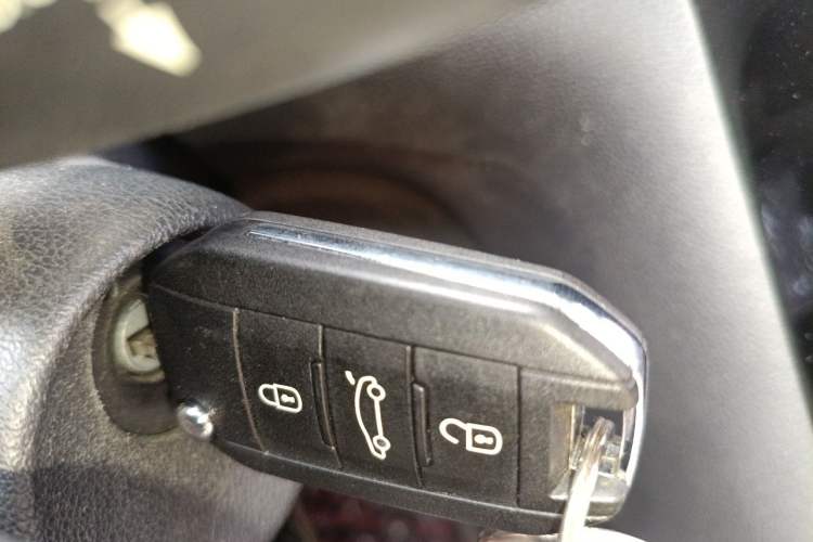 Used Peugeot 3008 2013 1.6THP Automatic Prestige Edition Vehicle Key