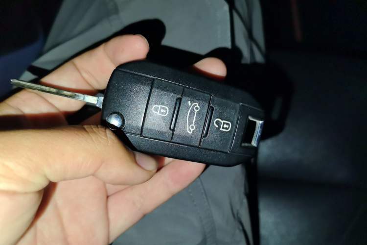 Used Peugeot 3008 2013 1.6THP Automatic Prestige Edition Vehicle Key