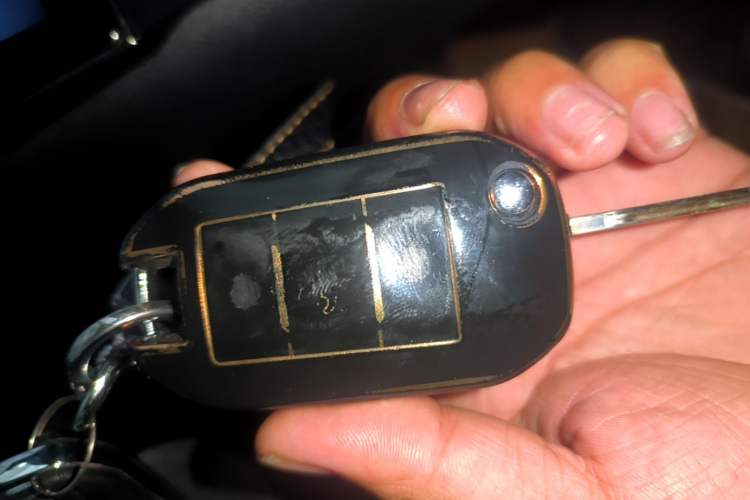 Used Peugeot 3008 2013 2.0L Automatic Classic Edition Vehicle Key