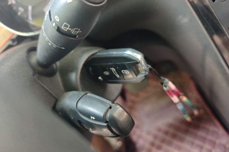 Used Peugeot 3008 2013 1.6THP Roland Garros Edition Vehicle Key