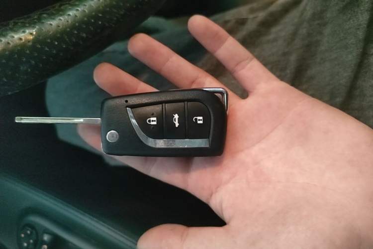 Used Peugeot 3008 2013 1.6THP Automatic Prestige Edition Vehicle Key