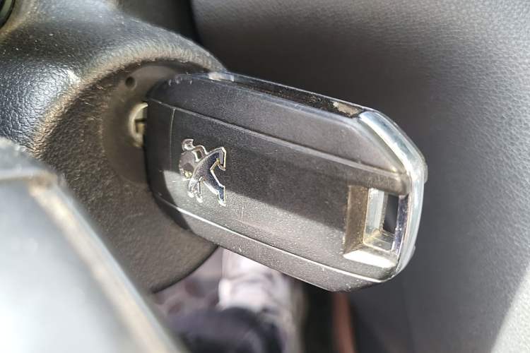 Used Peugeot 3008 2013 1.6THP Automatic Prestige Edition Vehicle Key