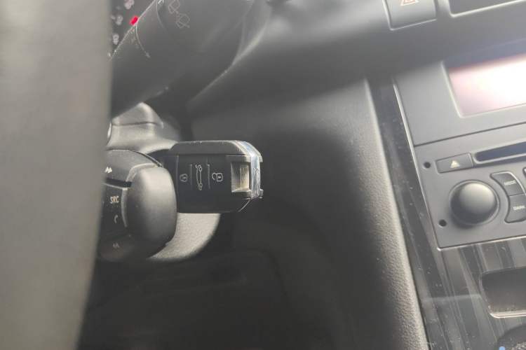 Used Peugeot 3008 2013 2.0L Automatic Trend Edition Vehicle Key
