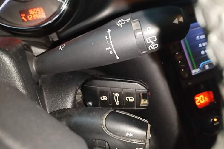 Used Peugeot 3008 2013 2.0L Automatic Trend Edition Vehicle Key