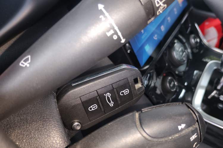 Used Peugeot 3008 2013 1.6THP Automatic Trend Edition Vehicle Key