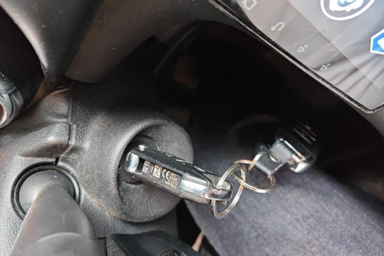 Used Peugeot 3008 2013 2.0L Automatic Trend Edition Vehicle Key