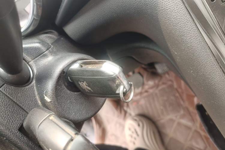 Used Peugeot 3008 2013 2.0L Automatic Trend Edition Vehicle Key