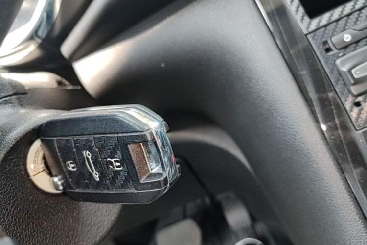 Used Peugeot 3008 2013 1.6THP Automatic Prestige Edition Vehicle Key