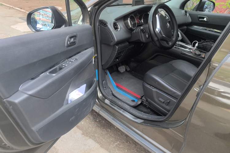 Used Peugeot 3008 2013 1.6THP Automatic Prestige Edition Driver Seat