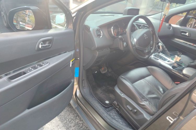 Used Peugeot 3008 2013 2.0L Automatic Trend Edition Driver Seat