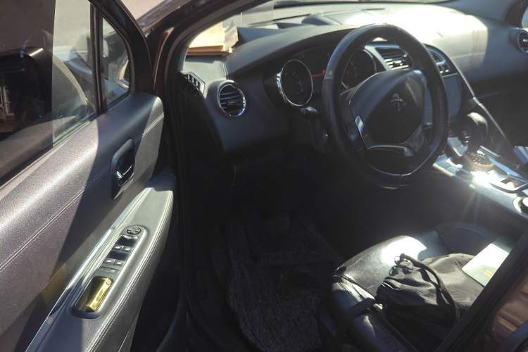 Used Peugeot 3008 2013 1.6THP Automatic Prestige Edition Driver Seat