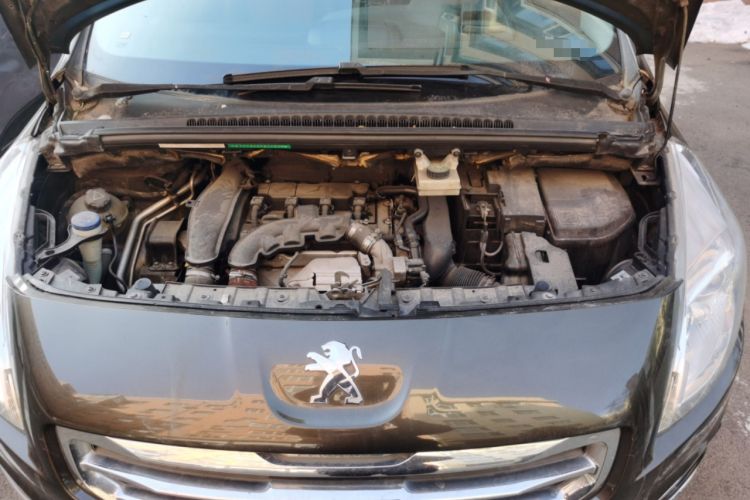 Used Peugeot 3008 2013 1.6THP Automatic Prestige Edition Engine Bay