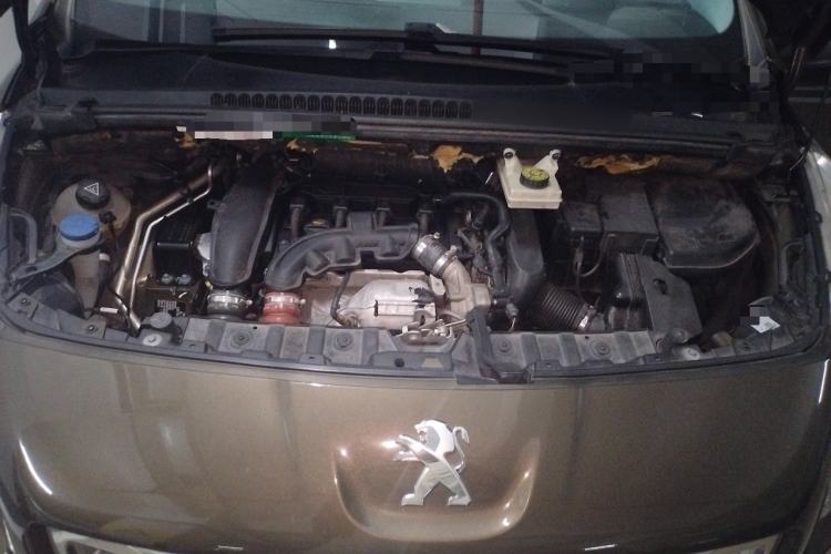 Used Peugeot 3008 2013 1.6THP Automatic Prestige Edition Engine Bay