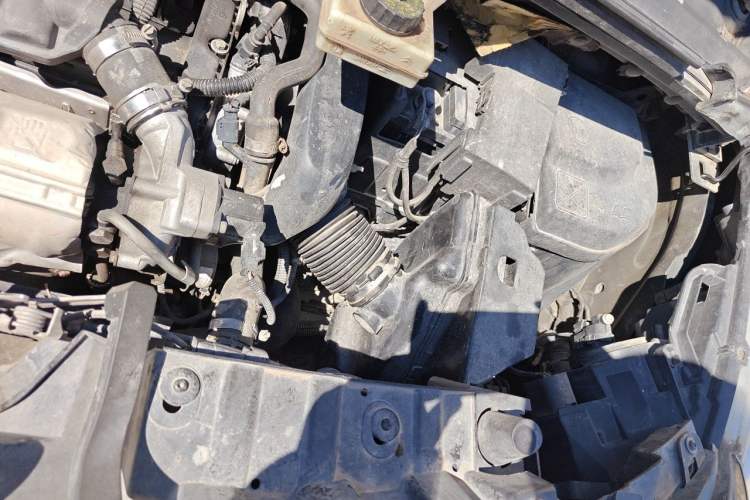 Used Peugeot 3008 2013 1.6THP Automatic Trend Edition Engine Bay Left