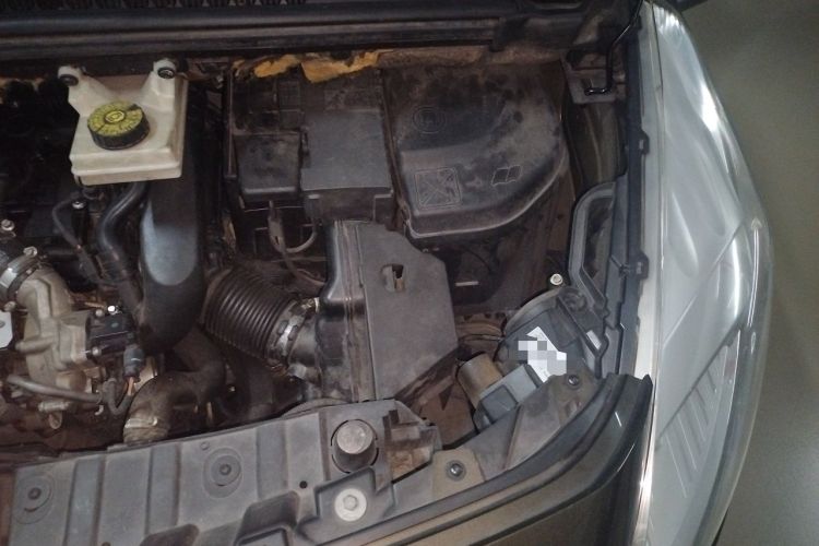 Used Peugeot 3008 2013 1.6THP Automatic Prestige Edition Engine Bay Left