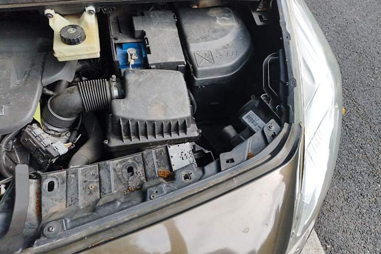Used Peugeot 3008 2013 2.0L Automatic Trend Edition Engine Bay Left