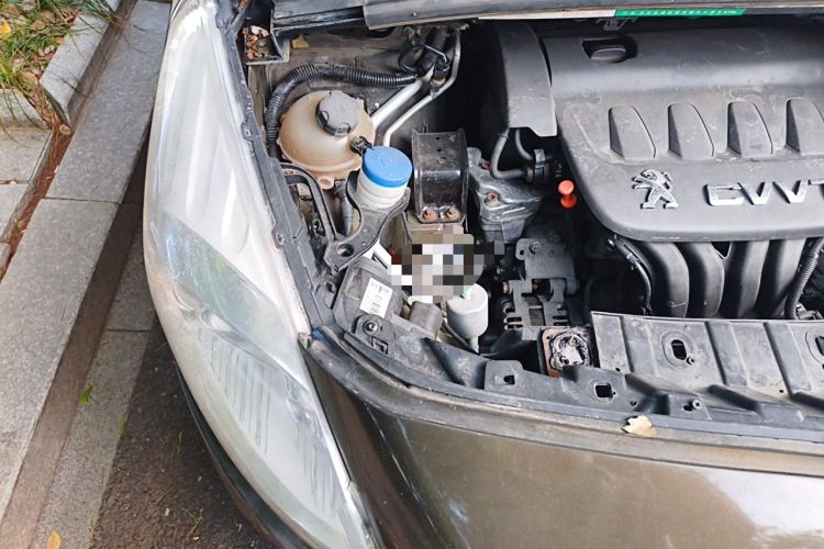 Used Peugeot 3008 2013 2.0L Automatic Trend Edition Engine Bay Right