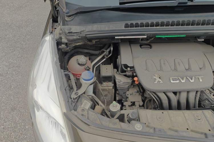 Used Peugeot 3008 2013 2.0L Automatic Trend Edition Engine Bay Right