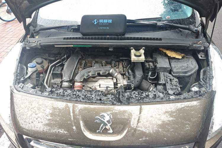 Used Peugeot 3008 2013 1.6THP Automatic Prestige Edition Engine Bay