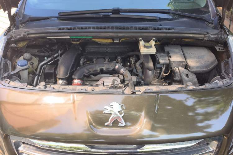 Used Peugeot 3008 2013 1.6THP Automatic Prestige Edition Engine Bay