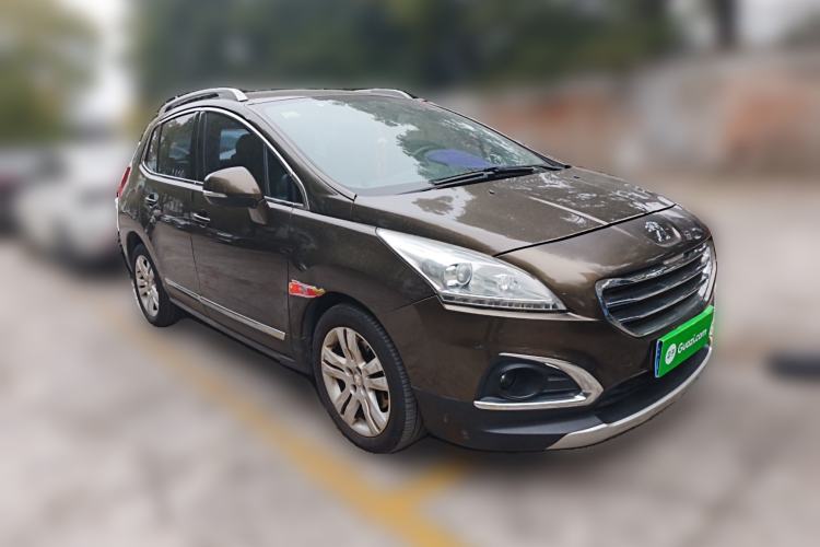 Used Peugeot 3008 2013 2.0L Automatic Trend Edition Front Right 45 Deg