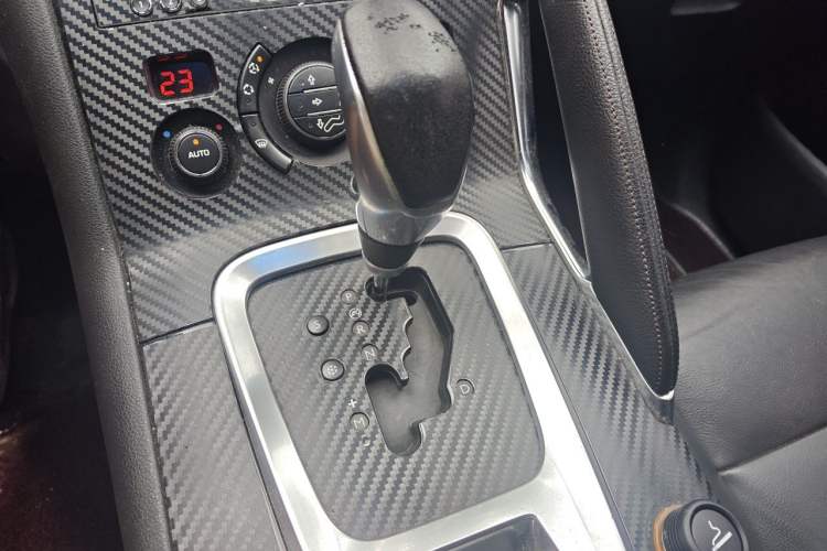 Used Peugeot 3008 2013 1.6THP Automatic Prestige Edition Gear Lever