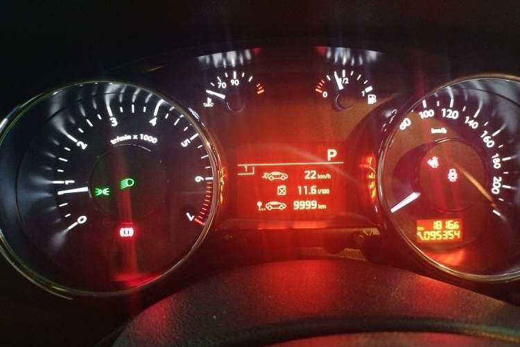 Used Peugeot 3008 2013 1.6THP Automatic Prestige Edition Instrument Cluster