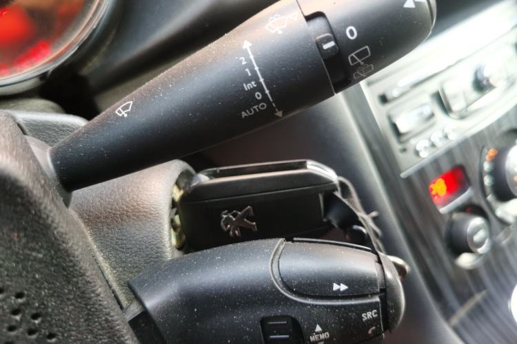 Used Peugeot 3008 2013 1.6THP Automatic Prestige Edition Interior 1