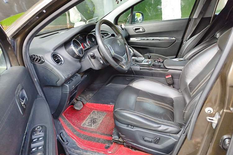 Used Peugeot 3008 2013 2.0L Automatic Trend Edition Left Front Seat