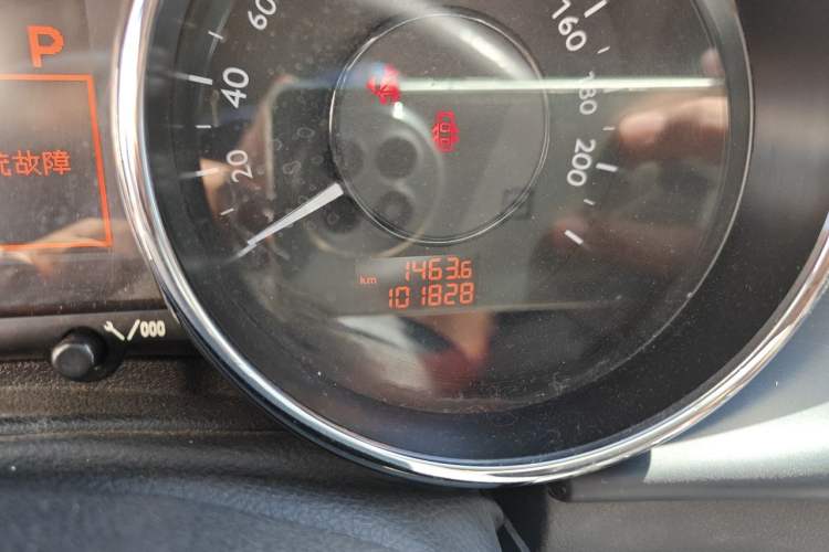 Used Peugeot 3008 2013 1.6THP Automatic Trend Edition Odometer Close Up