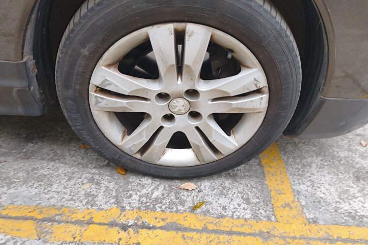 Used Peugeot 3008 2013 2.0L Automatic Trend Edition Right Front Wheel Hub