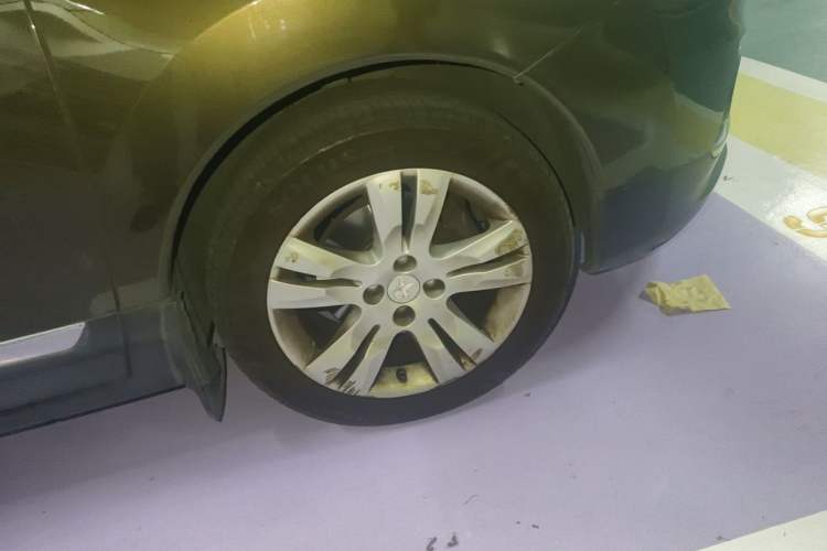 Used Peugeot 3008 2013 2.0L Automatic Trend Edition Right Front Wheel Hub