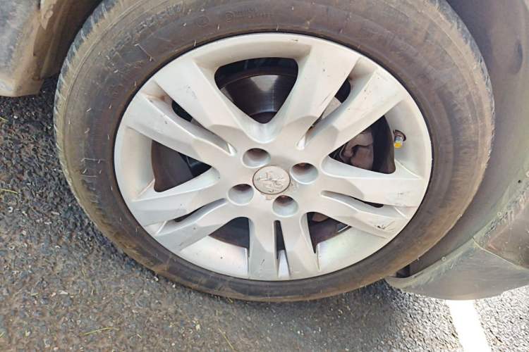 Used Peugeot 3008 2013 2.0L Automatic Trend Edition Right Front Wheel Hub