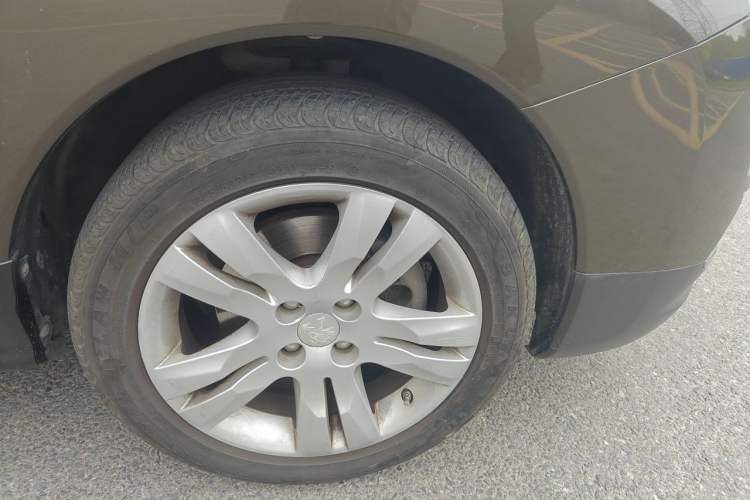 Used Peugeot 3008 2013 2.0L Automatic Trend Edition Right Front Wheel Hub