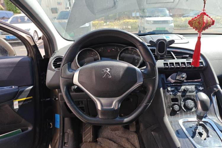 Used Peugeot 3008 2013 1.6THP Automatic Trend Edition Steering Wheel