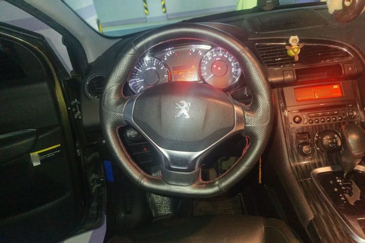 Used Peugeot 3008 2013 2.0L Automatic Trend Edition Steering Wheel
