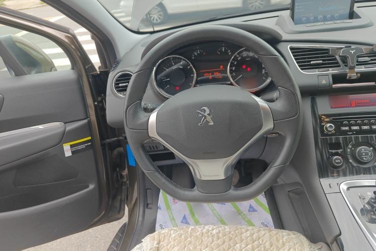 Used Peugeot 3008 2013 2.0L Automatic Trend Edition Steering Wheel