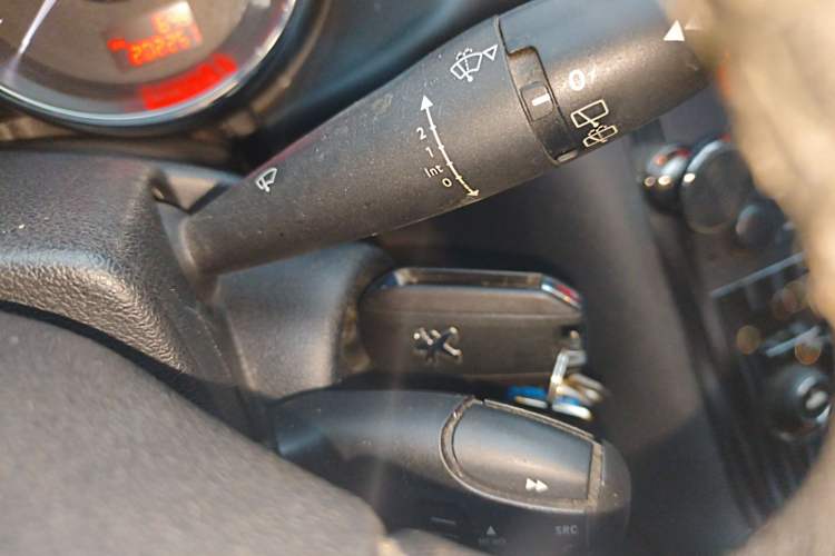 Used Peugeot 3008 2013 2.0L Automatic Trend Edition Vehicle Key