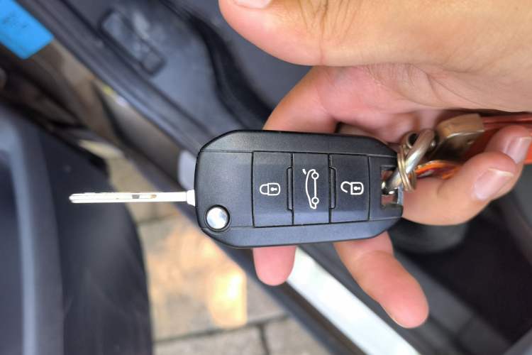 Used Peugeot 3008 2013 1.6THP Automatic Prestige Edition Vehicle Key