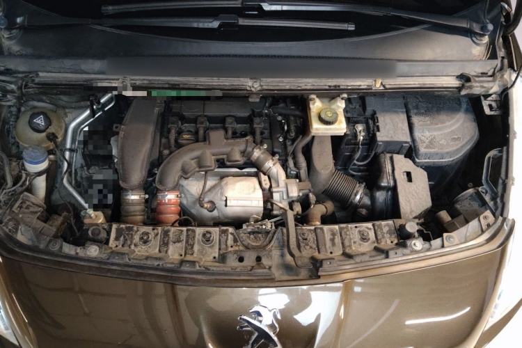 Used Peugeot 3008 2013 1.6THP Automatic Prestige Edition Engine Bay