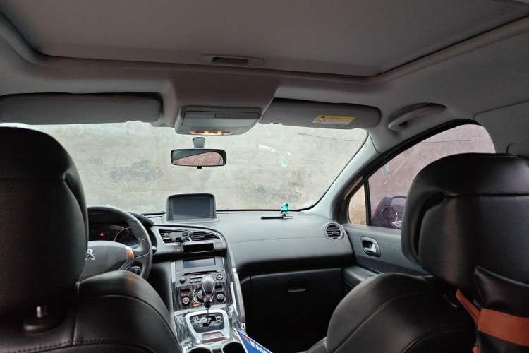 Used Peugeot 3008 2013 2.0L Automatic Trend Edition Headliner